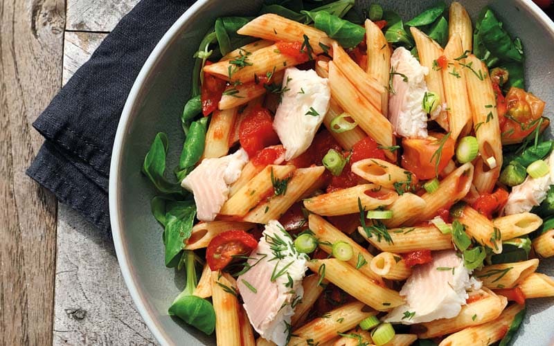 pastasalade met tomatensalsa